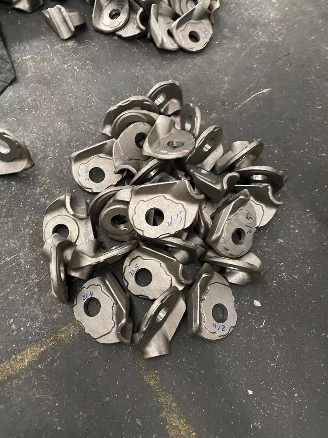 Hur gör en smedja smide med hög densitet